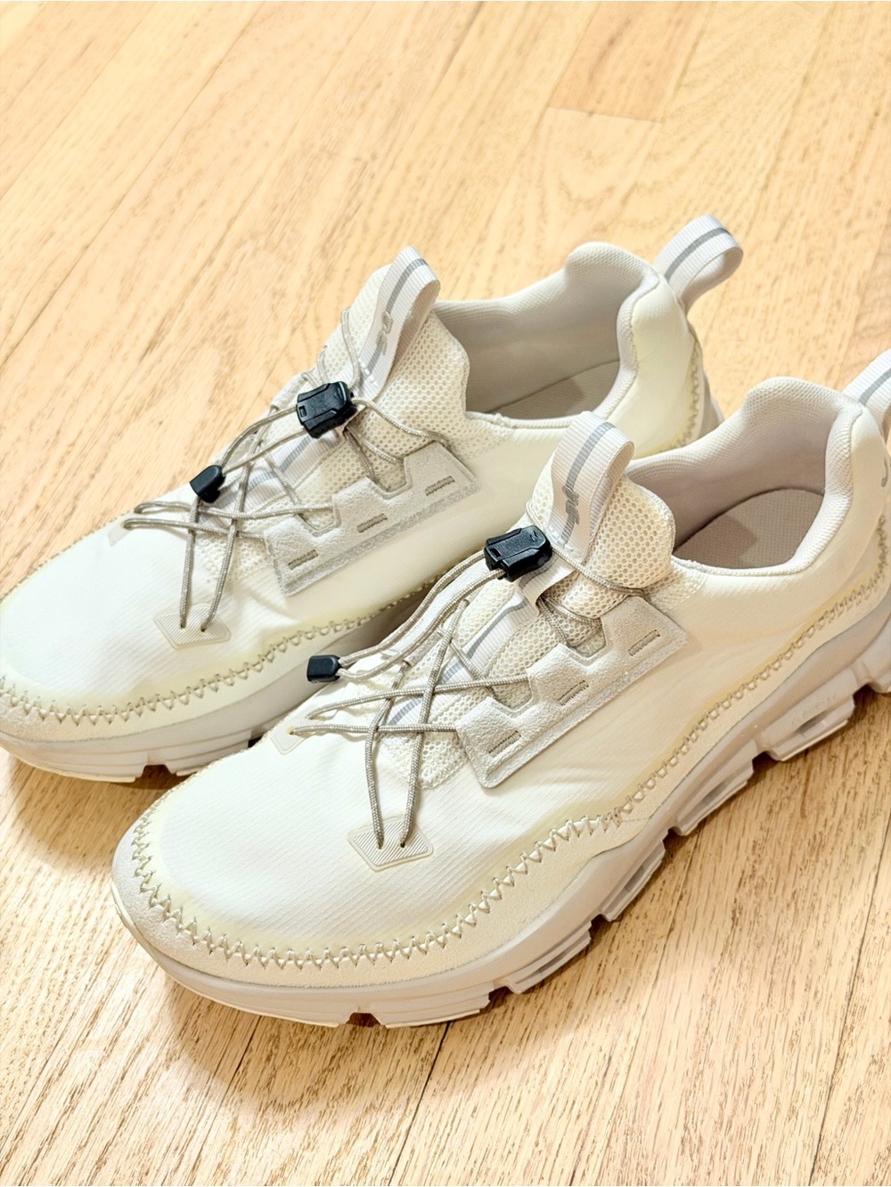 On Cloudaway Women’s Size 11 White Cream Sneakers CloudTec